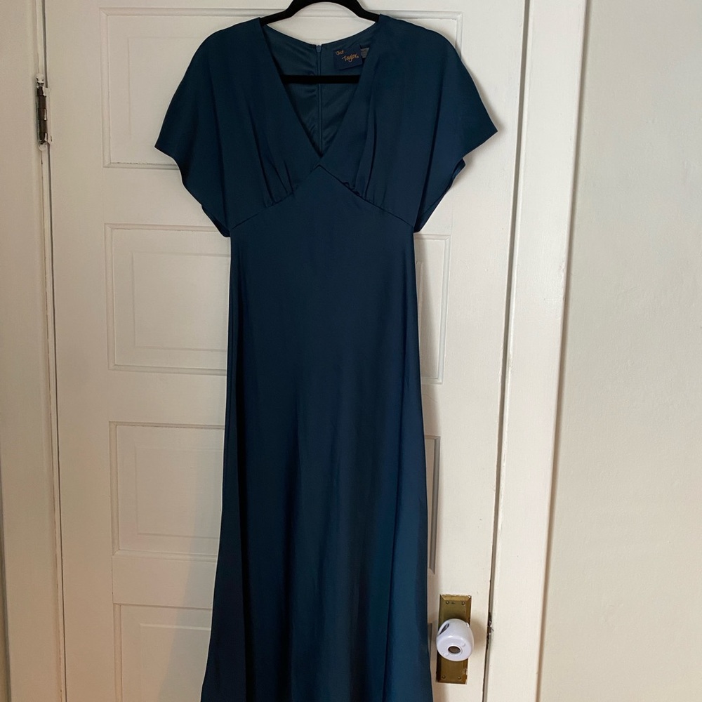 Elegant Blue Maxi Dress